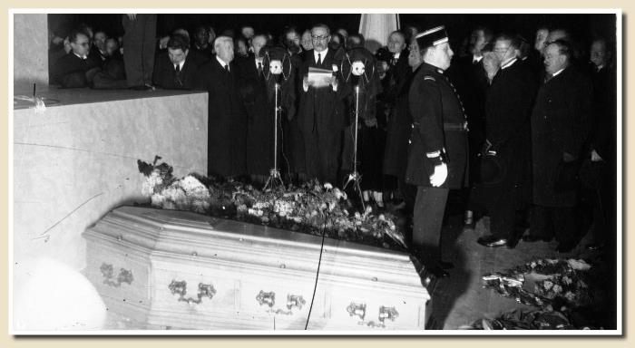 Léon Blum à l'enterrement de Roger Salengro